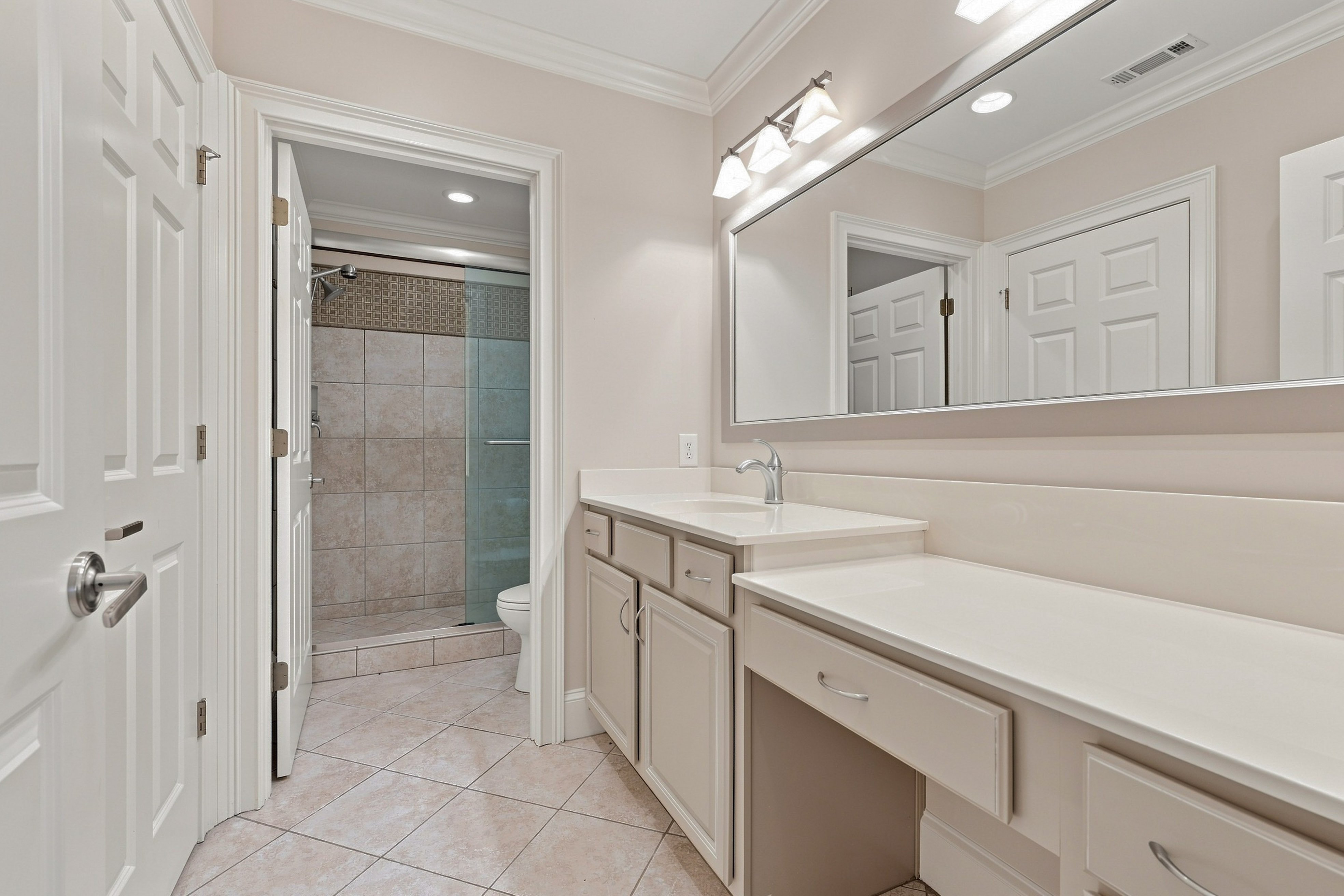1100 Bachelors Run image 36